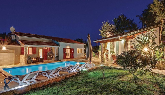Gorgeous home in Pavicini
