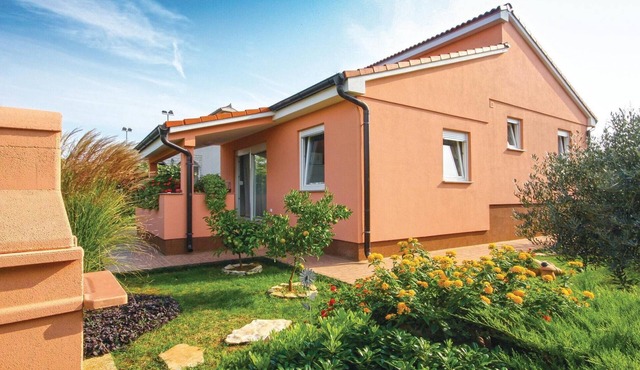 Gorgeous home in Peroj with WiFi
