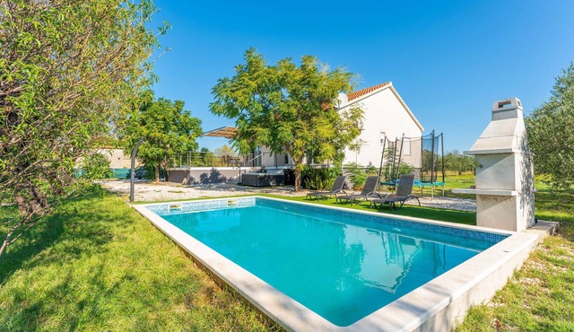 Gorgeous home in Prkos