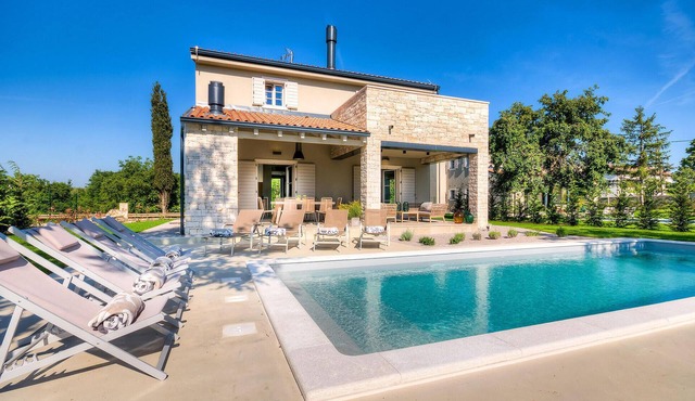 Gorgeous home in Sivati