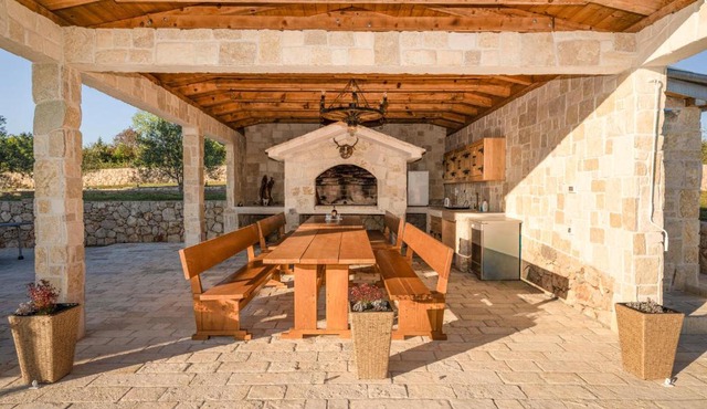 Gorgeous Home In Slivnica