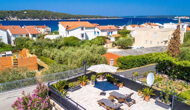 Holiday Home Capella - Rab by Villas Guide