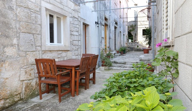 Holiday house with a parking space Žrnovo, Korčula (K-10030)