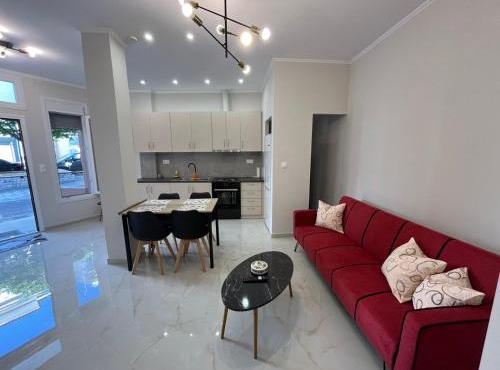 Home-1611 in Paramythia