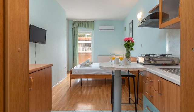 Jerkan 18 by Interhome