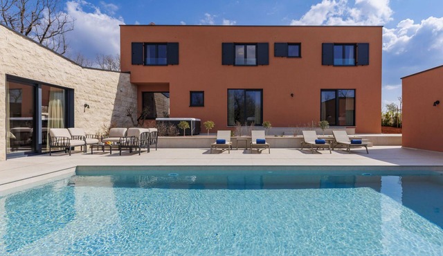 La Terra by Interhome