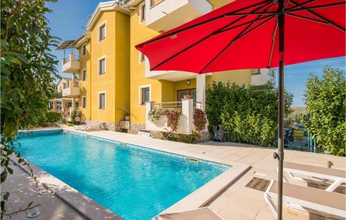 Lovely Apartment In Salatici
