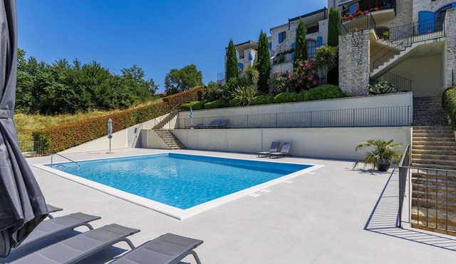 Lovely apartment in villa for 4 people with A/C, pool, WIFI, TV and terrace