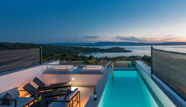 Luxurious home in Njivice