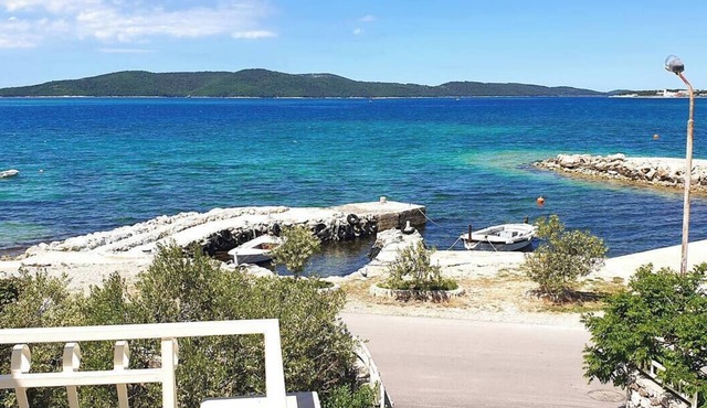 Luxury 3-Bedroom Beach Villa with Sea Sunset Views, Sibenik