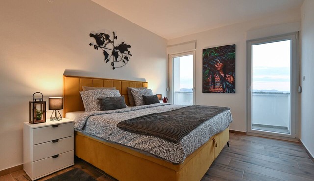 Luxury apartment Nella with sea view