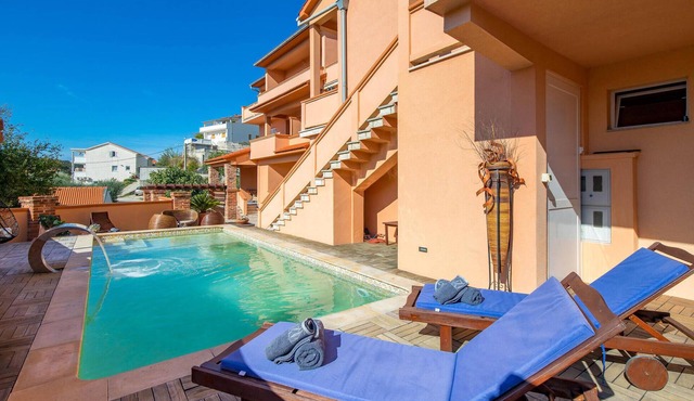Nice apartment in Kampor