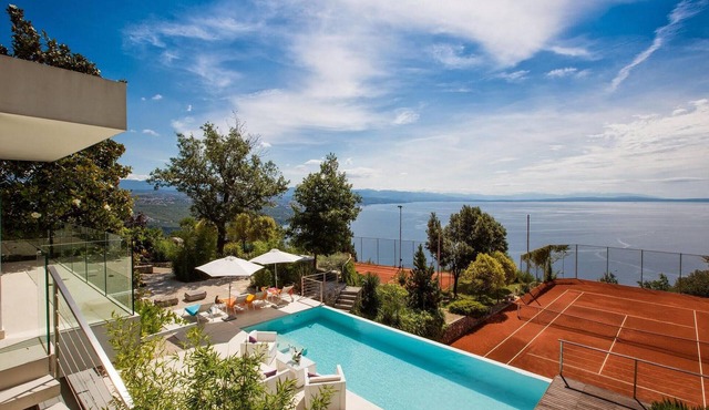 Nice home in Bregi with house sea view