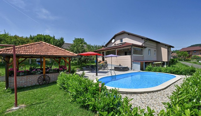 Nice home in Breznicki Hum in Breznicki Hum