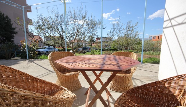 One bedroom apartment with terrace Podstrana, Split (A-2087-a)