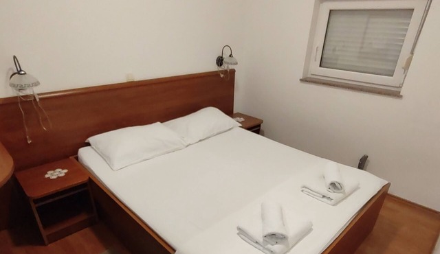 One bedroom apartment near beach Turanj, Biograd (A-25849-h)