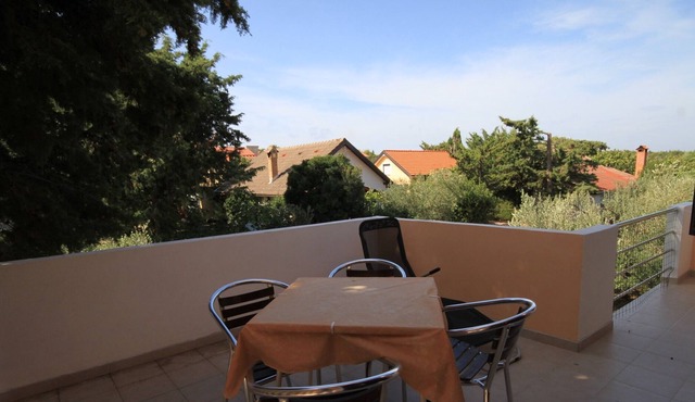 One bedroom apartment with terrace Ugljan (A-8241-d)