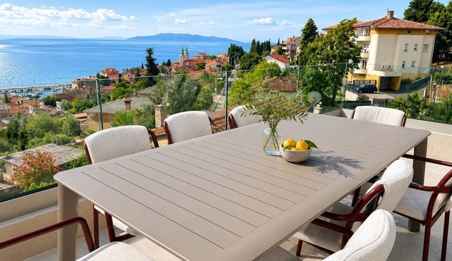 Panoramic Sea View Apartment with 3 Bedrooms, 3 Bathrooms, A/C, Near Sea