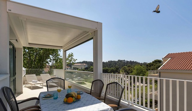 Penthouse Nikolina-50m to beach by Interhome
