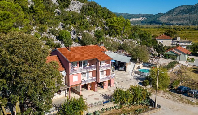 Pet friendly apartment in Stasevica