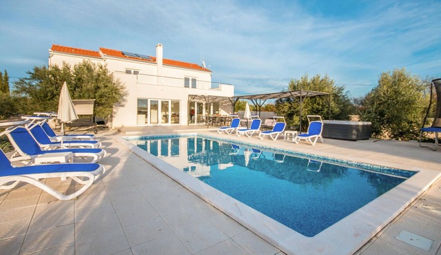Pet friendly home in Radosinovci