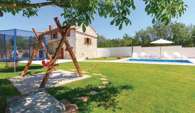 Pet friendly home in Filipana