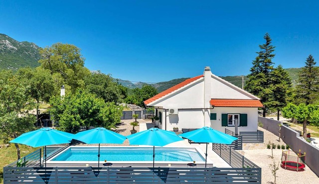 Pet friendly home in Rascane