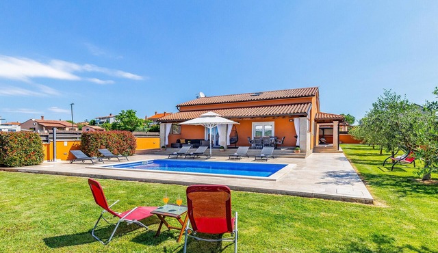 Pet friendly home in Skatari
