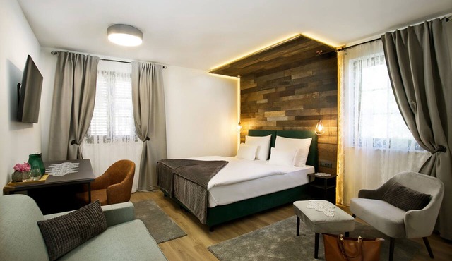 Plitvice Holiday Lodge