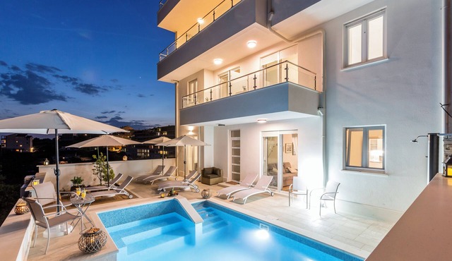 Rustique Studio, Pool & Sea View in Belo Horizonte