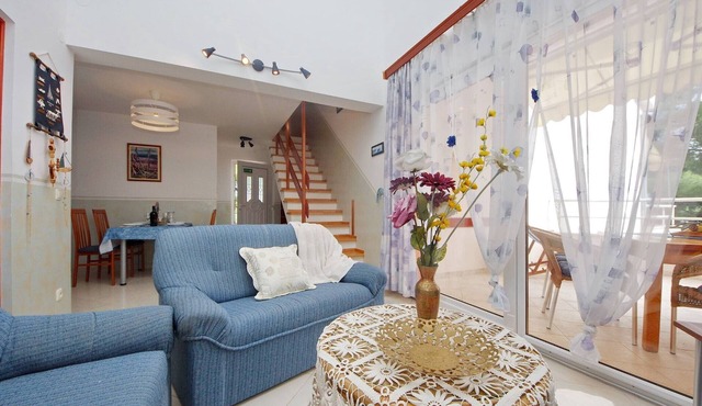 Seafront Apartments Deveron - Duplex Two Bedroom Apartment with Balcony and Sea View