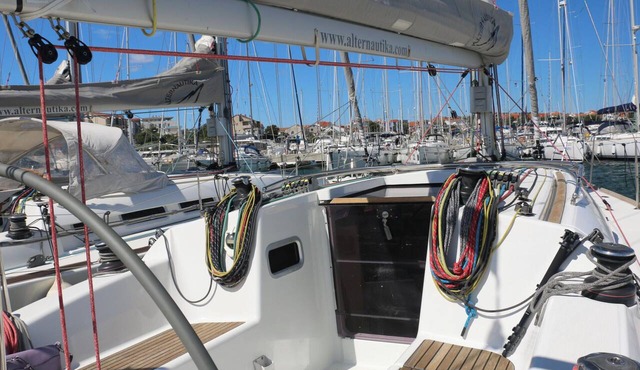 Sibenik Sun and Beach Sailing Extravaganza: A Croatian Coastal Adventure in Jezera