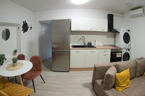 Spacious Central Sesvete Pad