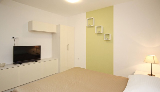 Studio flat with a swimming pool Baška, Krk (AS-18785-a)