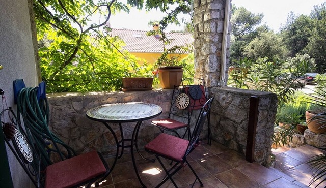 Studio flat with terrace Artatore, Lošinj (AS-8091-a)