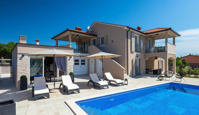 Stunning home in Labin - Rabac
