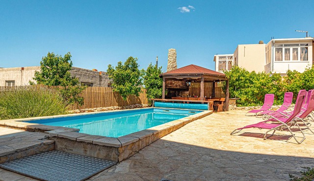 Stunning home in Rogoznica