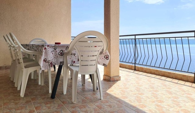 Three bedroom apartment with terrace and sea view Živogošće - Porat (Makarska) (A-27658-c)