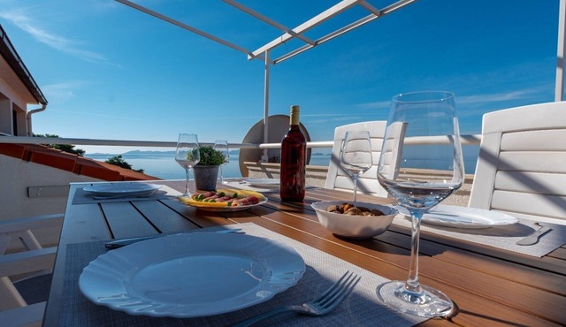 Three bedroom apartment with terrace and sea view Zavalatica, Korčula (A-547-c)