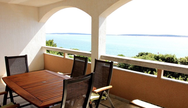 Two bedroom apartment near beach Mandre, Pag (A-8655-d)
