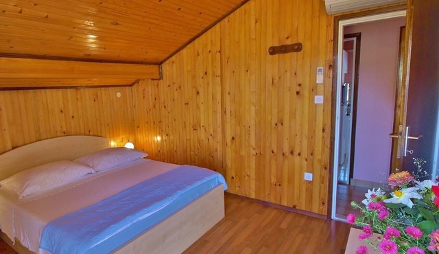 Two bedroom apartment with balcony and sea view Supetarska Draga - Donja, Rab (A-4954-b)