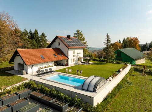 Villa Aurelia with Heated Pool, Sauna & Wellness in Gorski Kotar