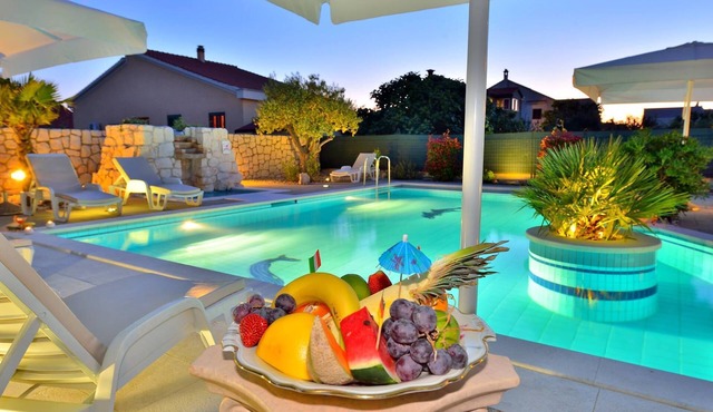 villa-dalmatina-zadar with pool
