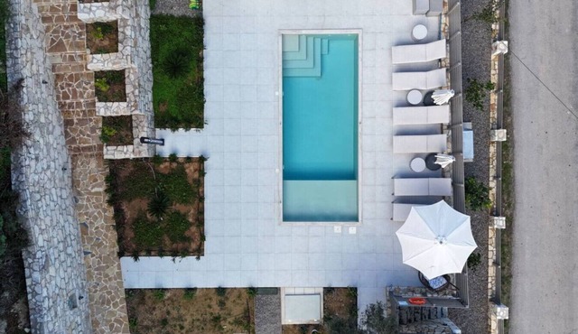 Villa Mareli - Beachside Villa with Heated Pool in Almyrida