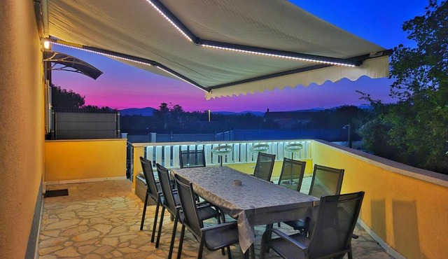 Villa Mile-with private heated pool