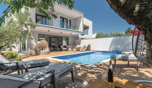 Villa Pinea by Villas Guide