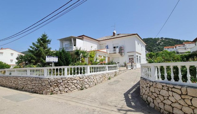 Villa Rab Robert