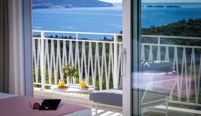 Villa Soderini with Private Pool Overlooking the Adriatic