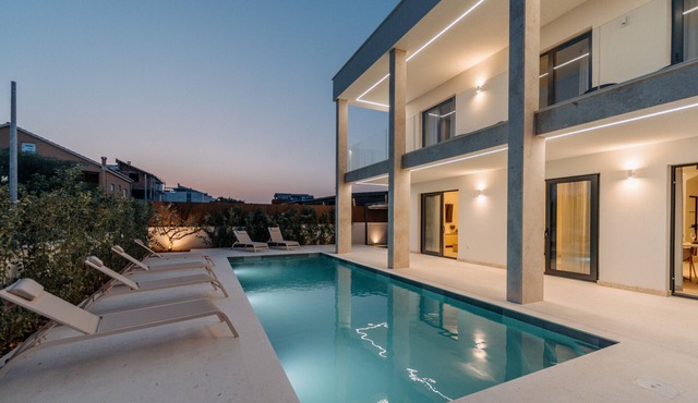 Villa Turnea with heated pool