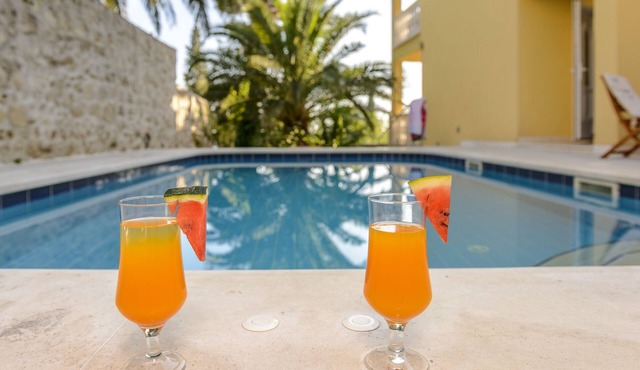 Villa Zlata - apartment for 6+2 near Dubrovnik and just 100 meters from the sea